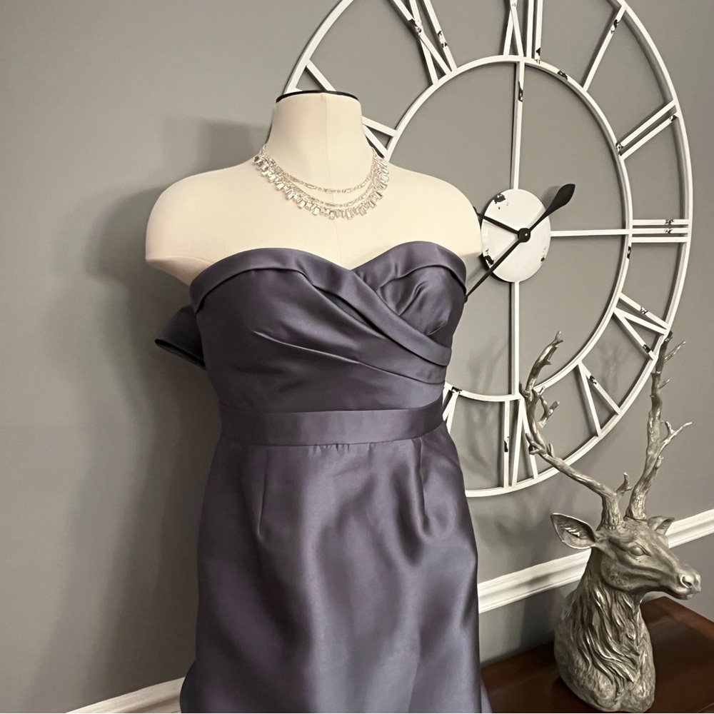 Like New! Adrianna Papell Strapless Dress